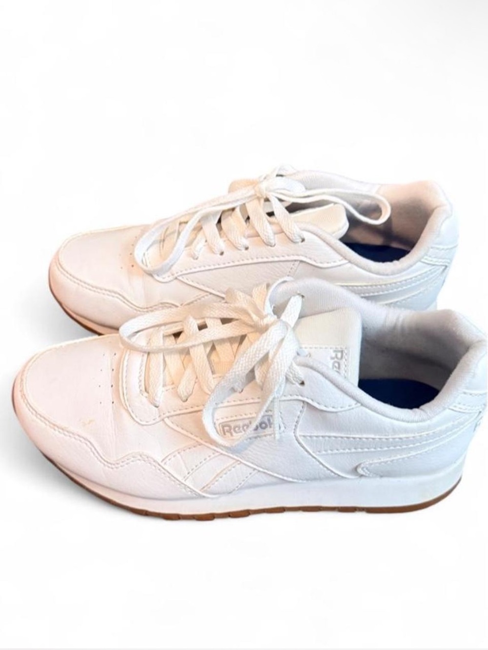 Reebok Women’s Size 6.5 White 
Athletic Summer Vacation Sneakers
